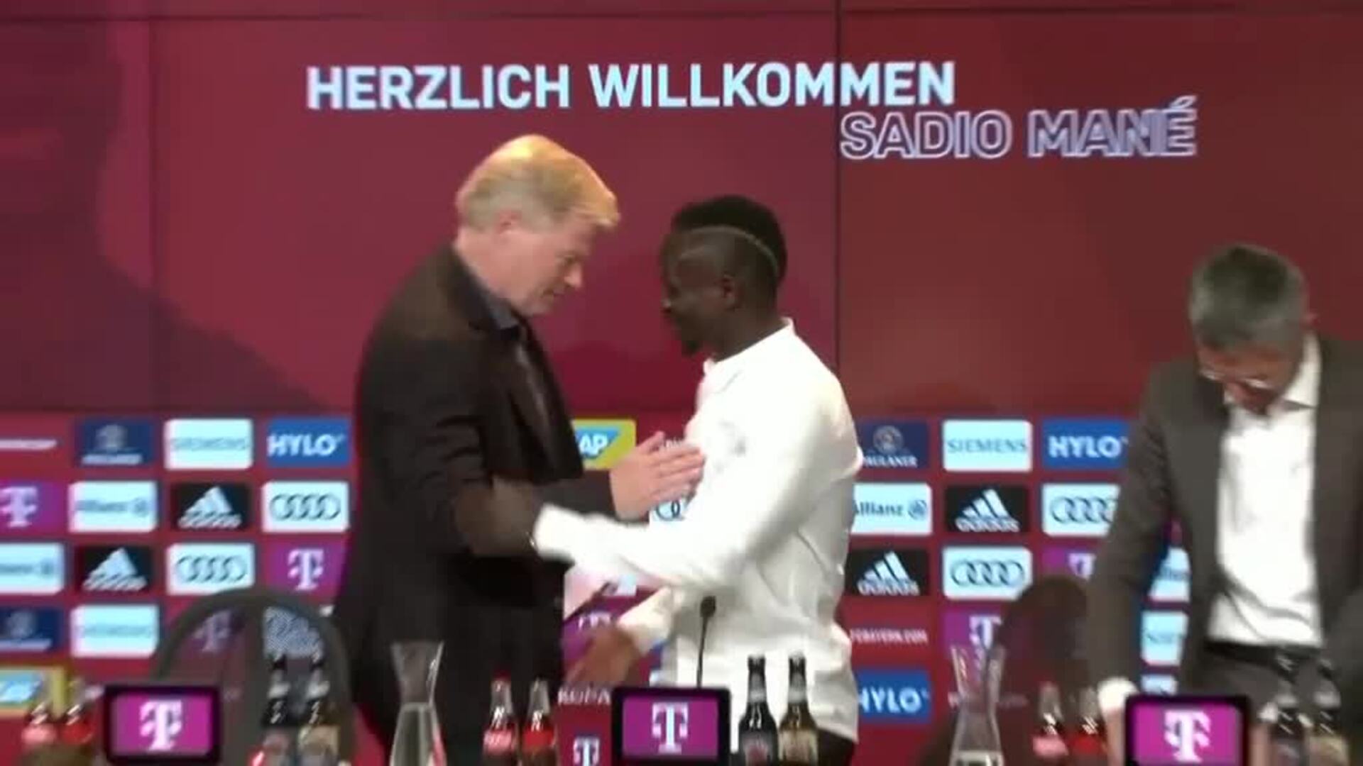 El Bayern presenta a Mané