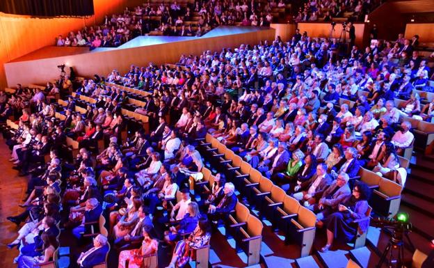 Una noche para reconocer trayectorias