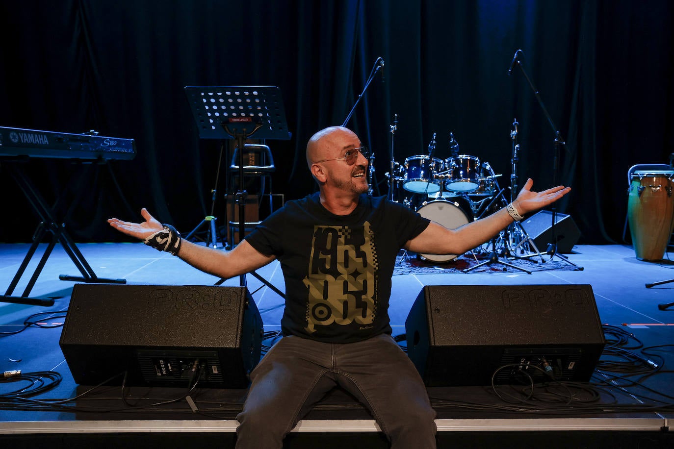 Ginés Cedrés, en el escenario de Fábrica La Isleta. 