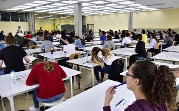 La tasa de aprobados de la EBAU sube en Canarias con un 93% de los estudiantes presentados 