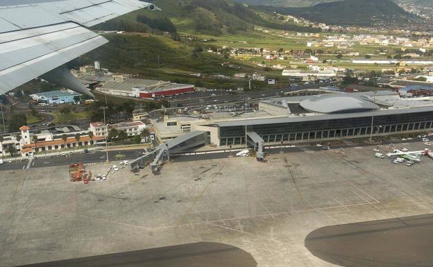 Canarian Airways suspende su actividad y cesa a su CEO