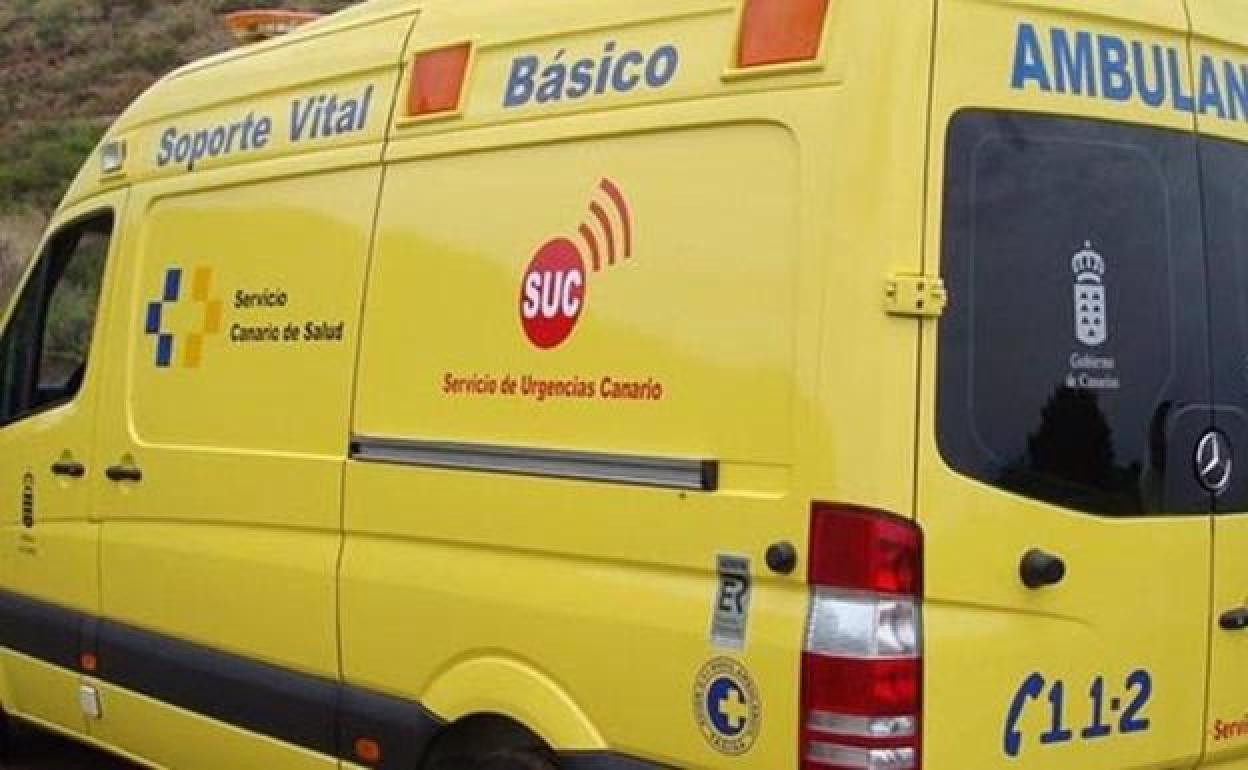 Dos heridos en una colisión entre un camión y un turismo en Tazacorte