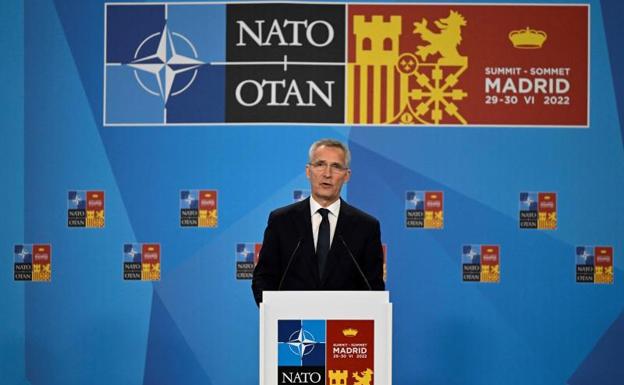 Stoltenberg recuerda que proteger Ceuta y Melilla requiere una «decisión política» de la OTAN