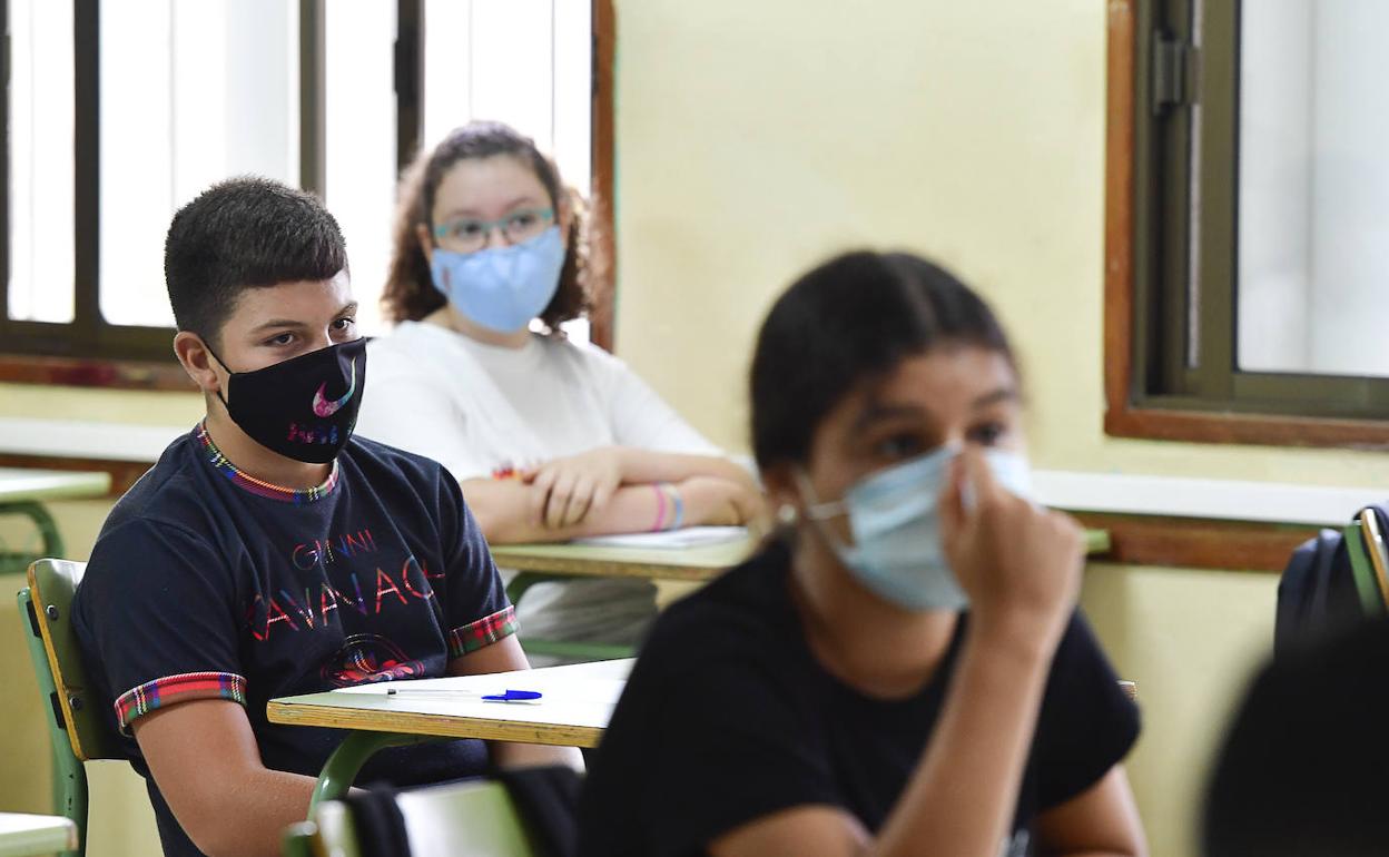Imagen de archivo de alumnado en un aula en un centro de Las Palmas de Gran Canaria. 