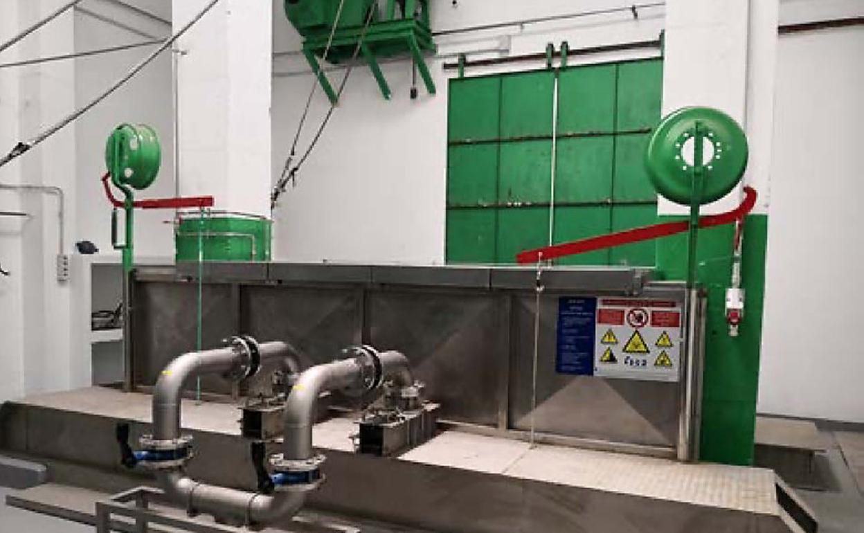 Interior de las instalaciones de extracción del pozo de San Roque. 