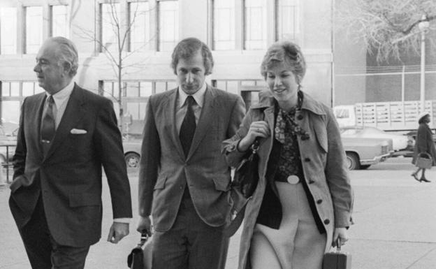 Wine-Banks junto a su equipo fiscal durante el caso Watergate. 