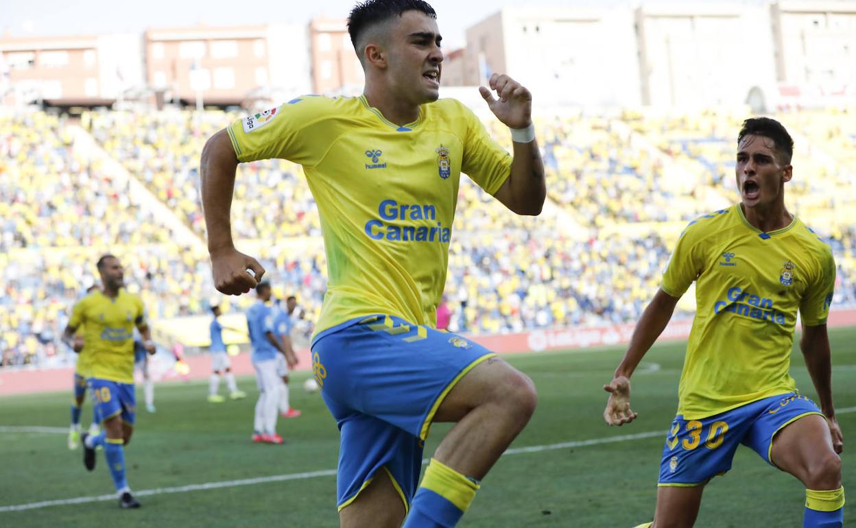 Moleiro celebra un gol con la UD. 