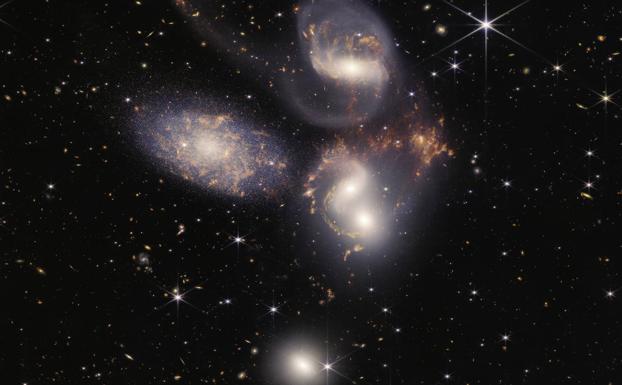 El Quinteto de Stephan, del que cuatro galaxias están atrapadas en una danza cósmica.
