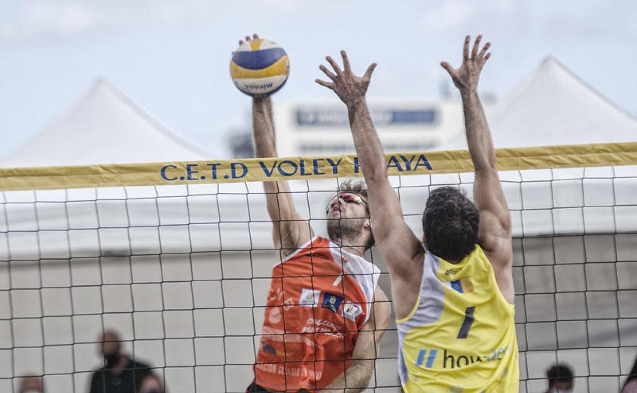 Nueva cita de lujo con el vóley playa en Las Alcaravaneras. 