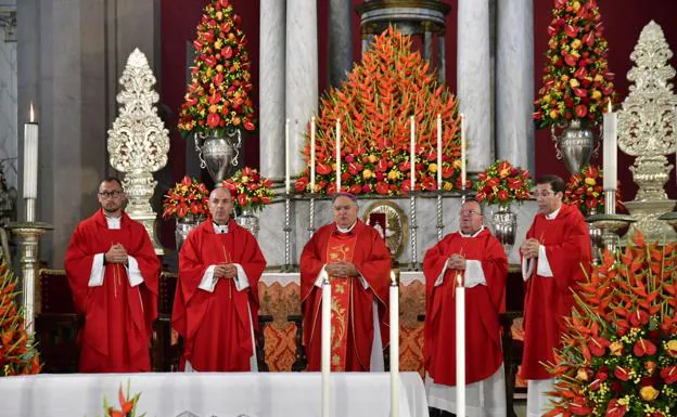 El obispo José Mazuelos presidió la solemne celebración de la eucaristía. 