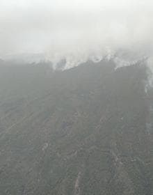 Imagen secundaria 2 - El incendio de Tenerife está estabilizado