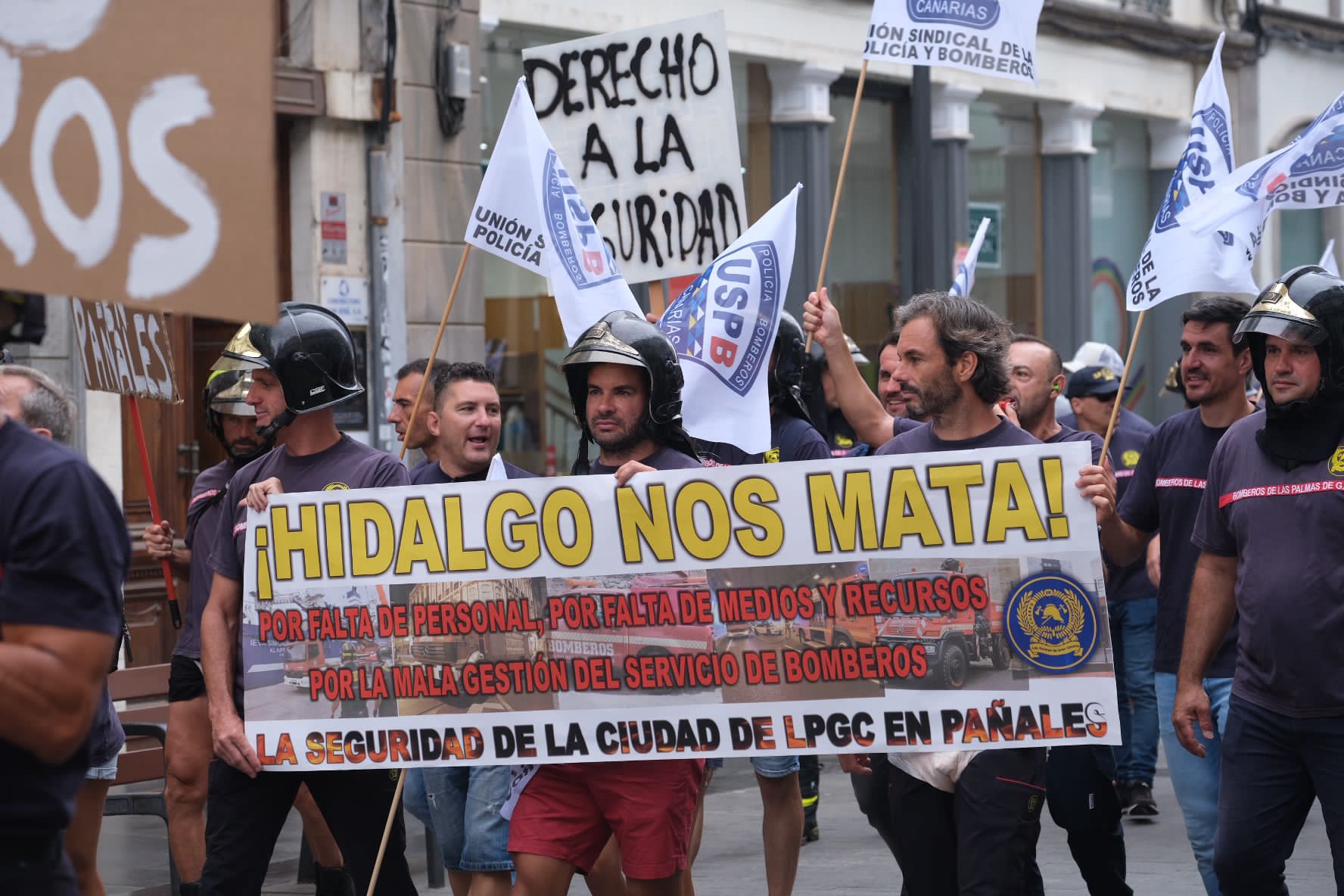 Fotos: Los bomberos, en pañales