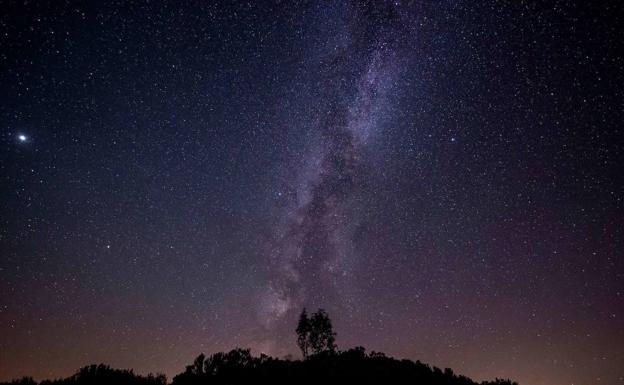 La Vía Láctea vista en una de las noches de actividad de las perseidas, en 2018.