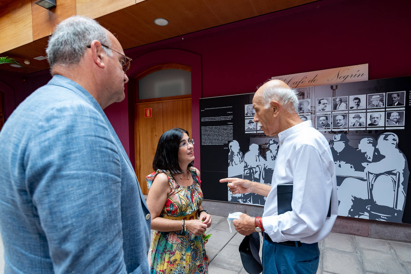 Fotos: La ministra de Sanidad visita la Fundación Juan Negrín