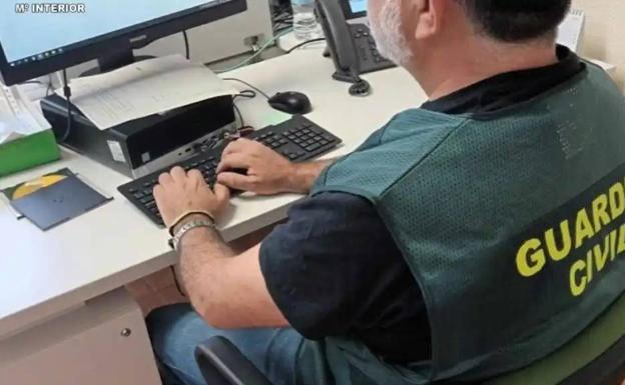 Acusada por ofrecer bonos de hotel mediante estafa telefónica