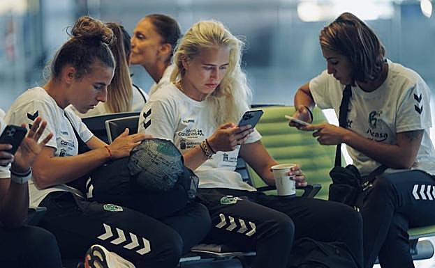 Imagen principal - El Rocasa repite concentración de pretemporada en el Club La Santa