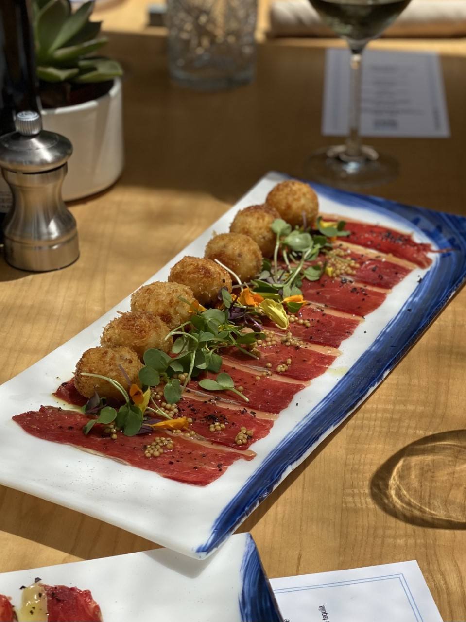 Croquetas cremosas de parmesano.