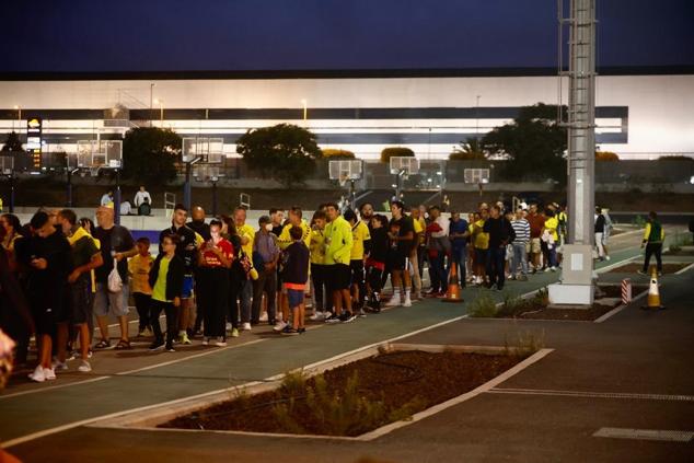 Fotos: La afición ya vie el estreno del UD Las Palmas