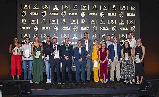 Imagen de los premiados en el acto. 