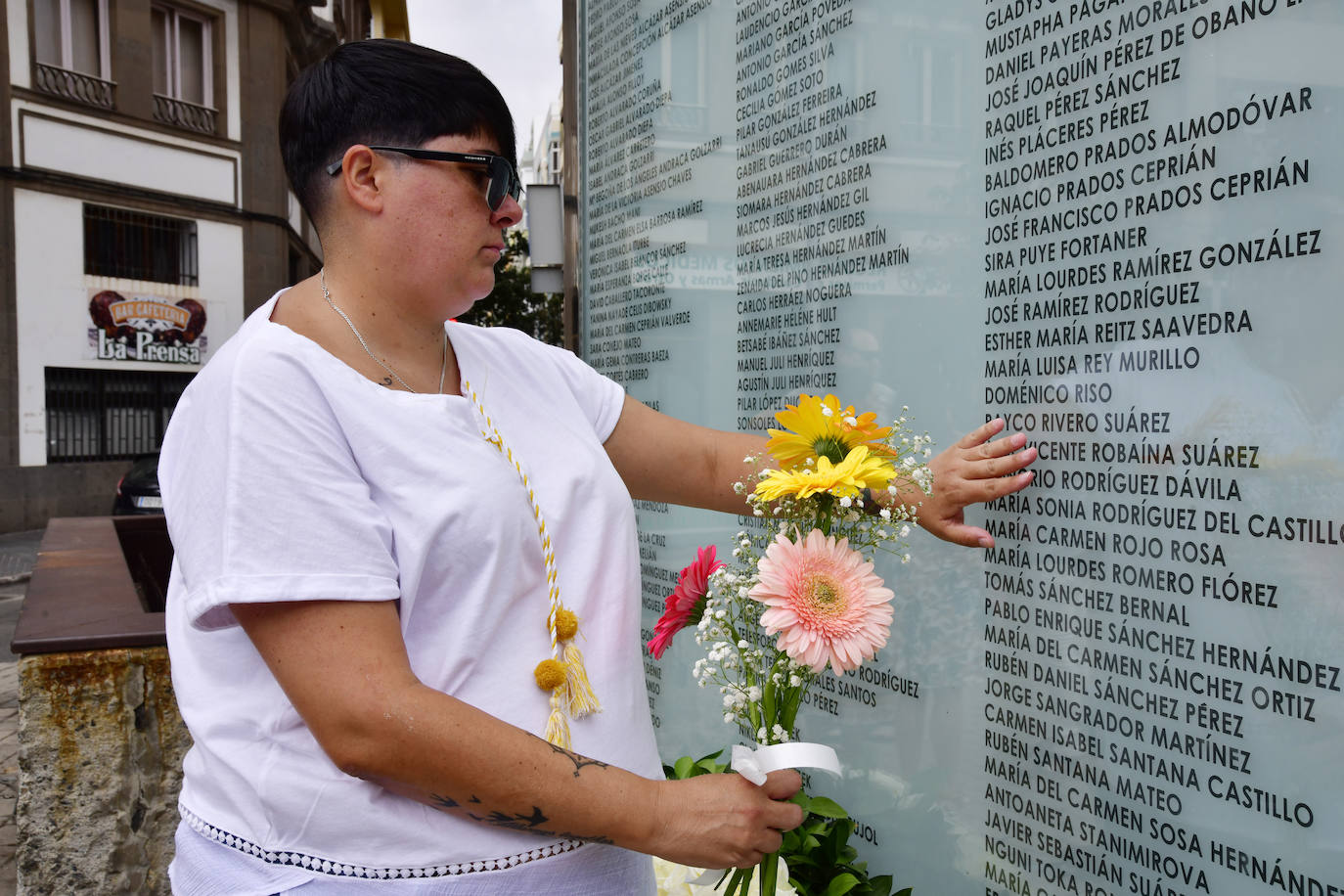 Fotos: Homenaje a las víctimas en la capital grancanaria