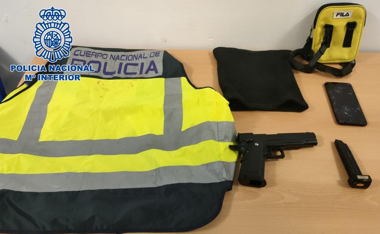 Se hacían pasar por policías para cometer robos en viviendas