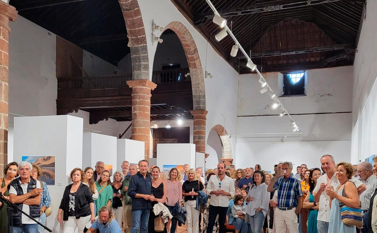 Momento del estreno de la muestra. 