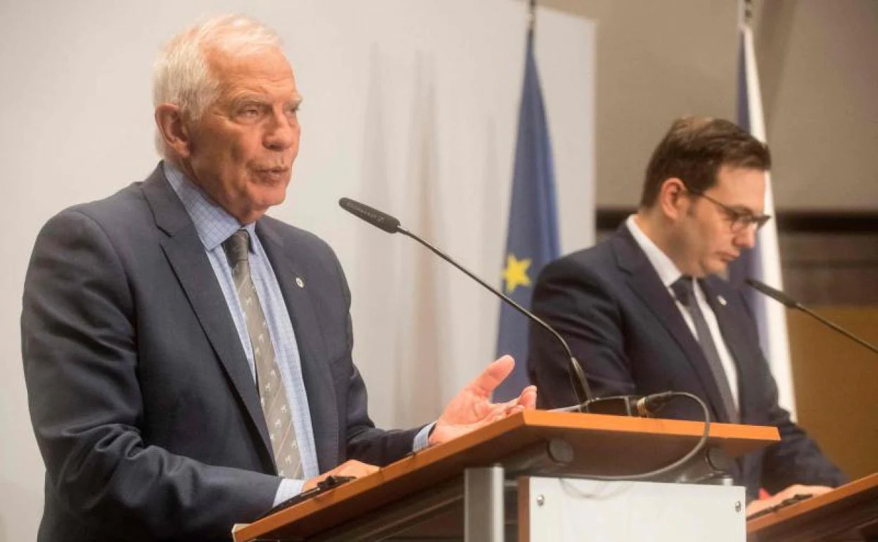 El jefe de la diplomacia europea, Josep Borrell, al anunciar las nuevas restricciones al turismo ruso. 