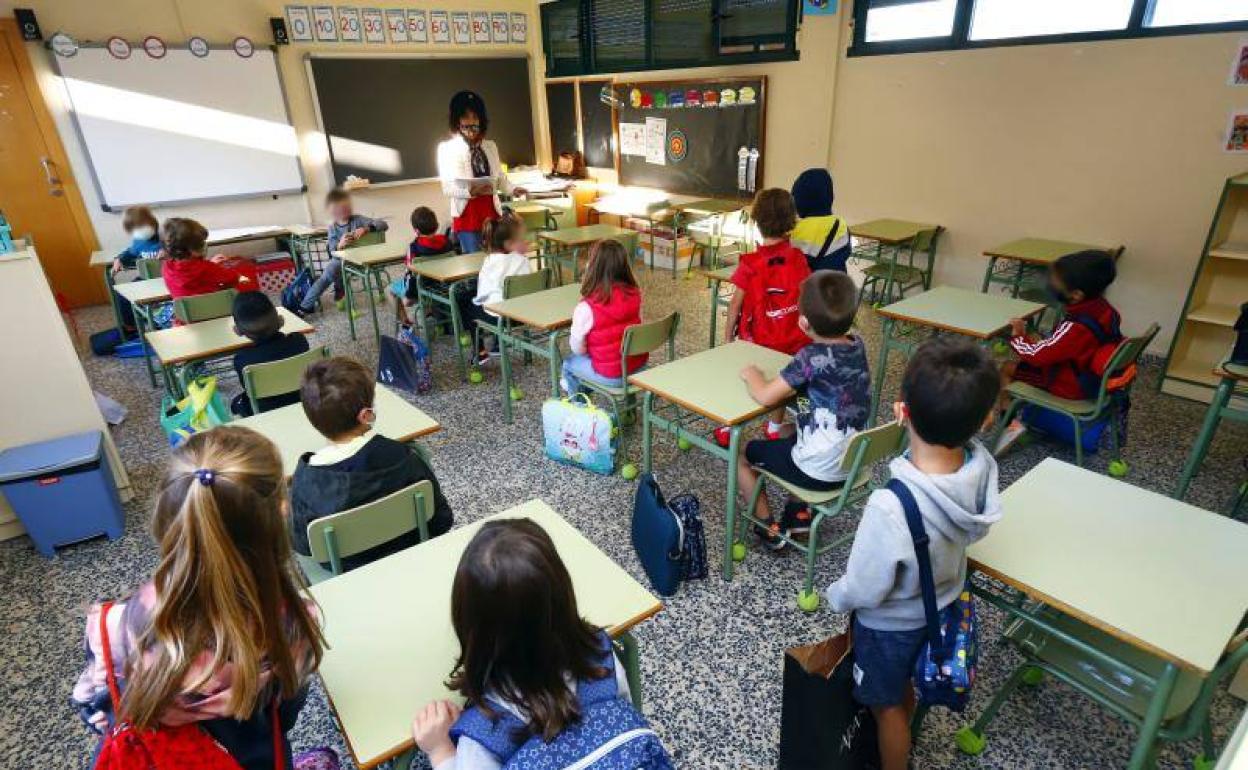 Alumnos de infantil y primaria. 