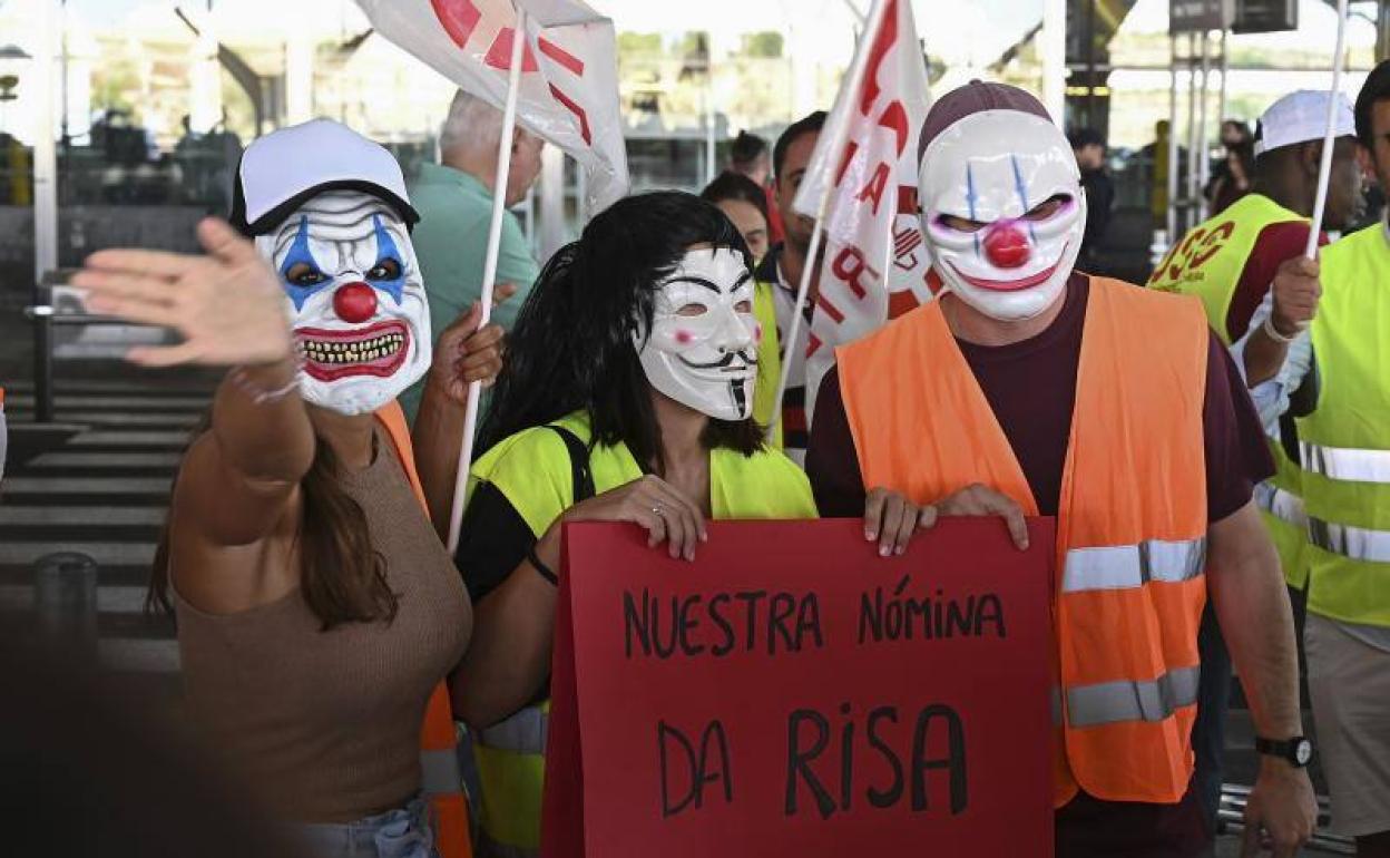 Imagen de la protesta en el aeropuerto Adolfo Suárez Madrid-Barajas. 