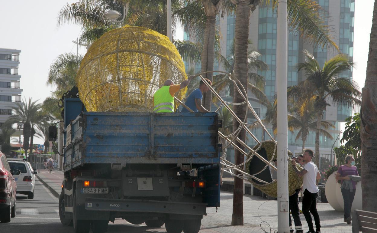 Ornamentación navideña en Arrecife en una campaña precedente. 