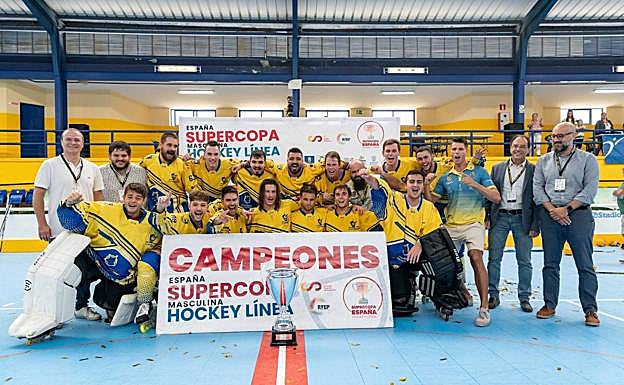 El HC Molina Sport Gran Canaria celebrando el triunfo en la Supercopa 2022. 