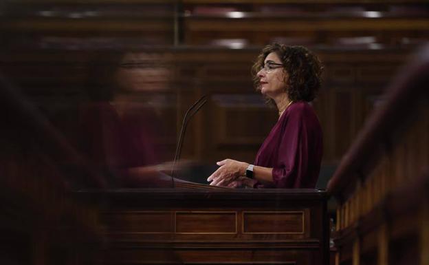 La ministra de Hacienda y Función Pública, María Jesús Montero, hoy en el Congreso de los Diputados 