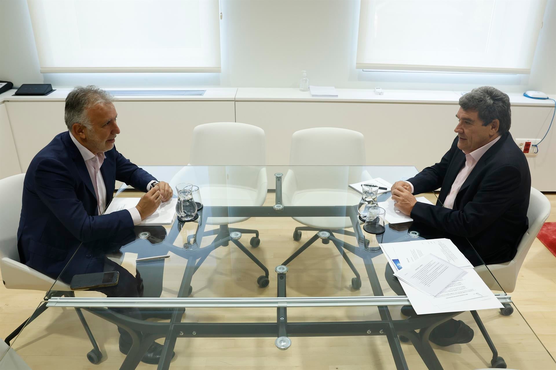 El presidente canario, Ángel Vïctor Torres, se reunió este viernes con el ministro. 