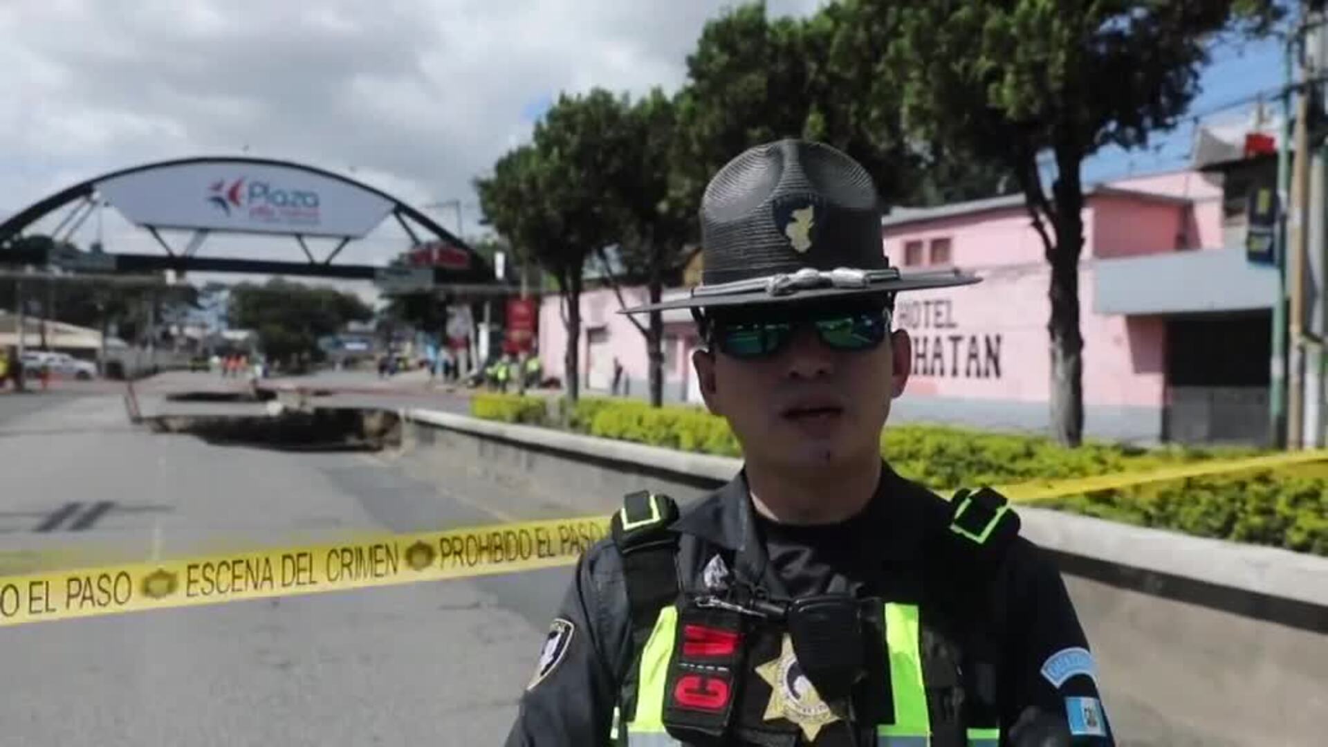 Dos muertos y tres heridos en unos socavones descomunales en Guatemala