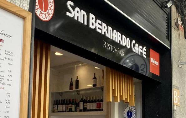 Fachada de San Bernardo Café