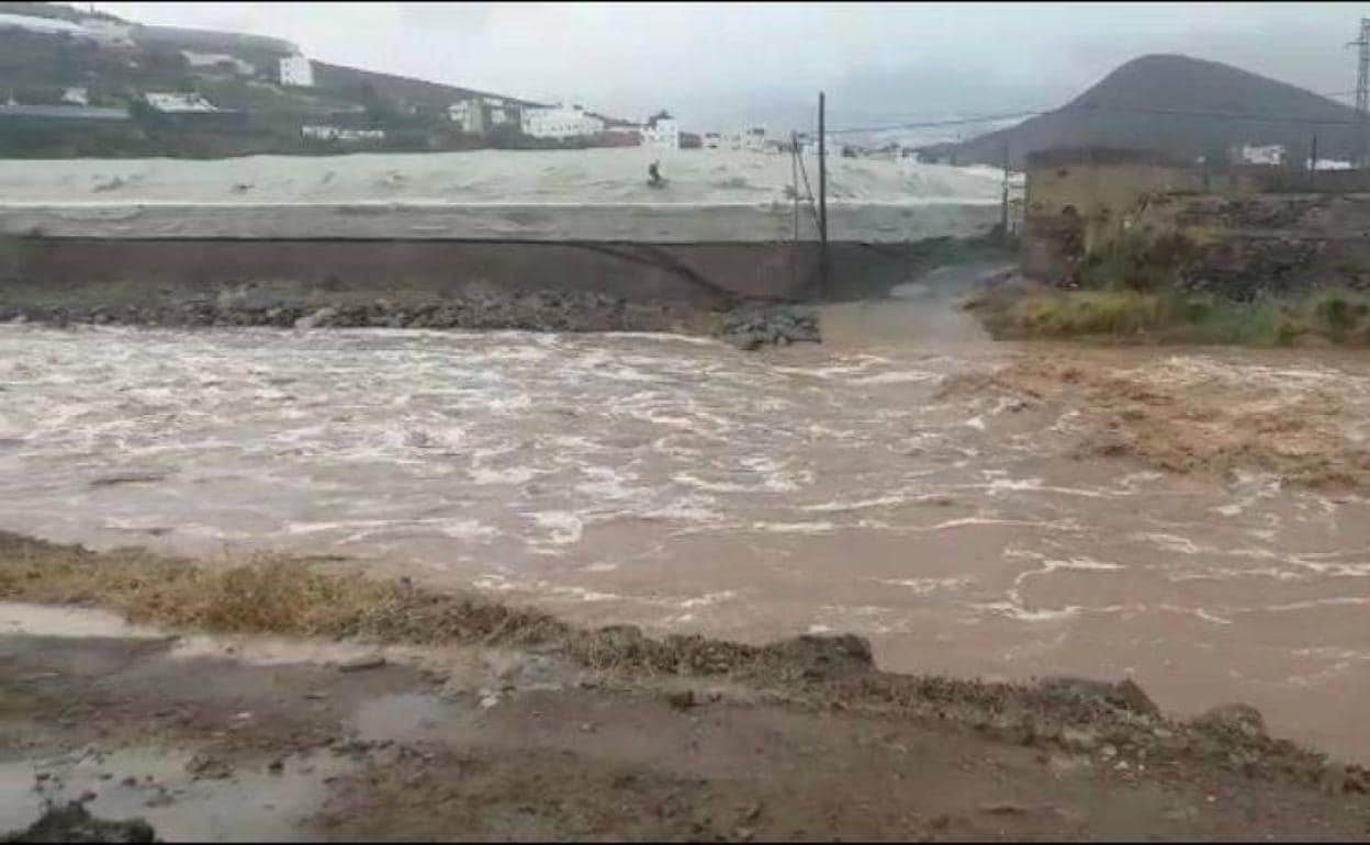 La Aldea confía en reponer el servicio de agua de abasto entre este miércoles y el jueves