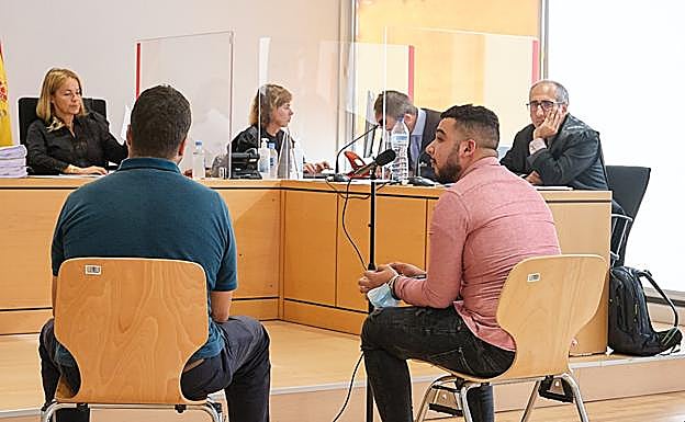 Abdessamad Koubaa, que aseguró en el juicio que no le gustaba salir de fiesta y que la víctima relató que se descamisó y se puso a gritar la noche del 31 de julio «como un loco» dentro y fuera de la discoteca del centro comercial de Morro Jable. 