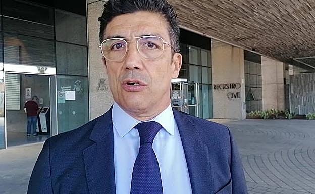 El abogado de la Asociación para la Defensa de la Sanidad Pública de Canarias, José Luis Gutiérrez. 