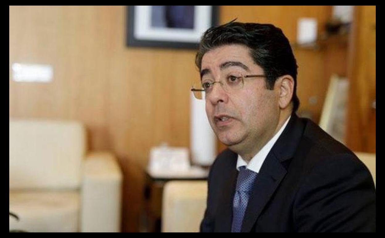 En la imagen Pedro Martín, presidente del Cabildo de Tenerife. 