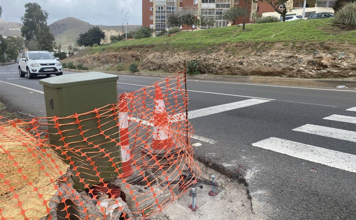 Cimentación del semáforo, lista ya para la colocación del mástil. 