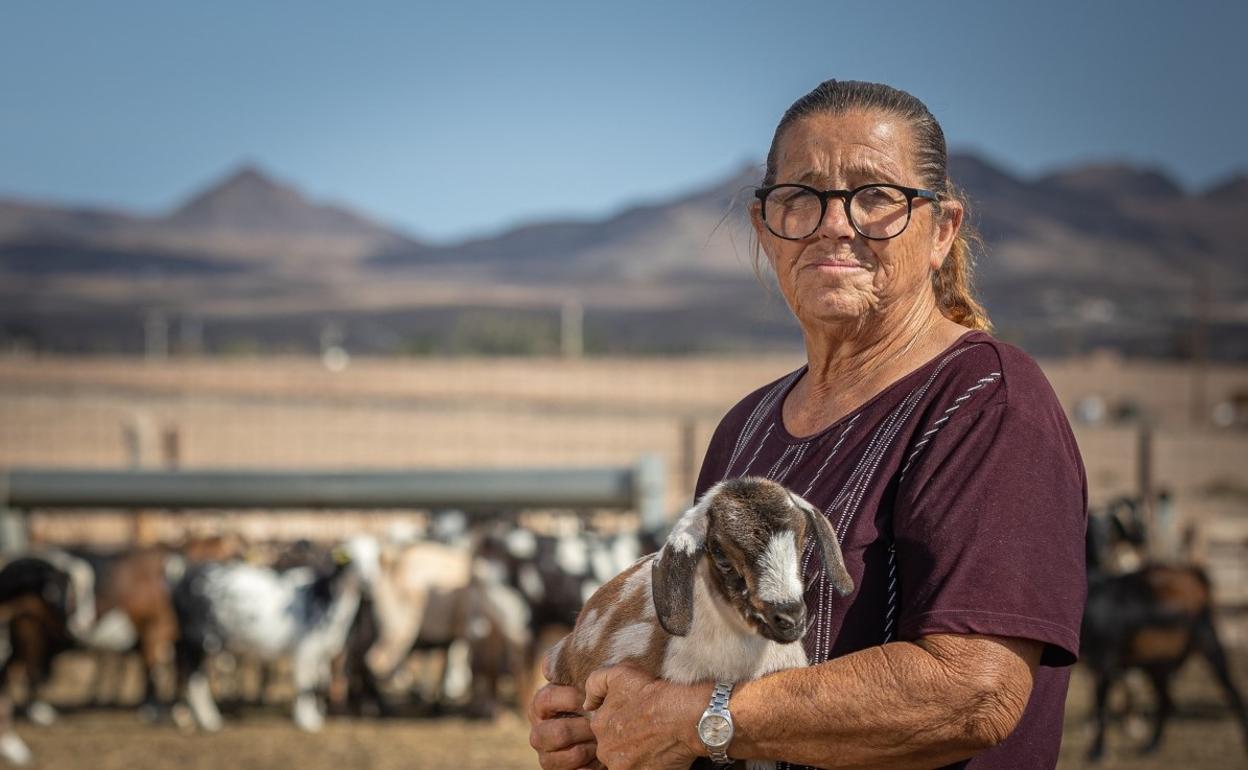 Juana Castillo Ravelo, ganadera que figura en el vídeo sobre la mujer rural. 