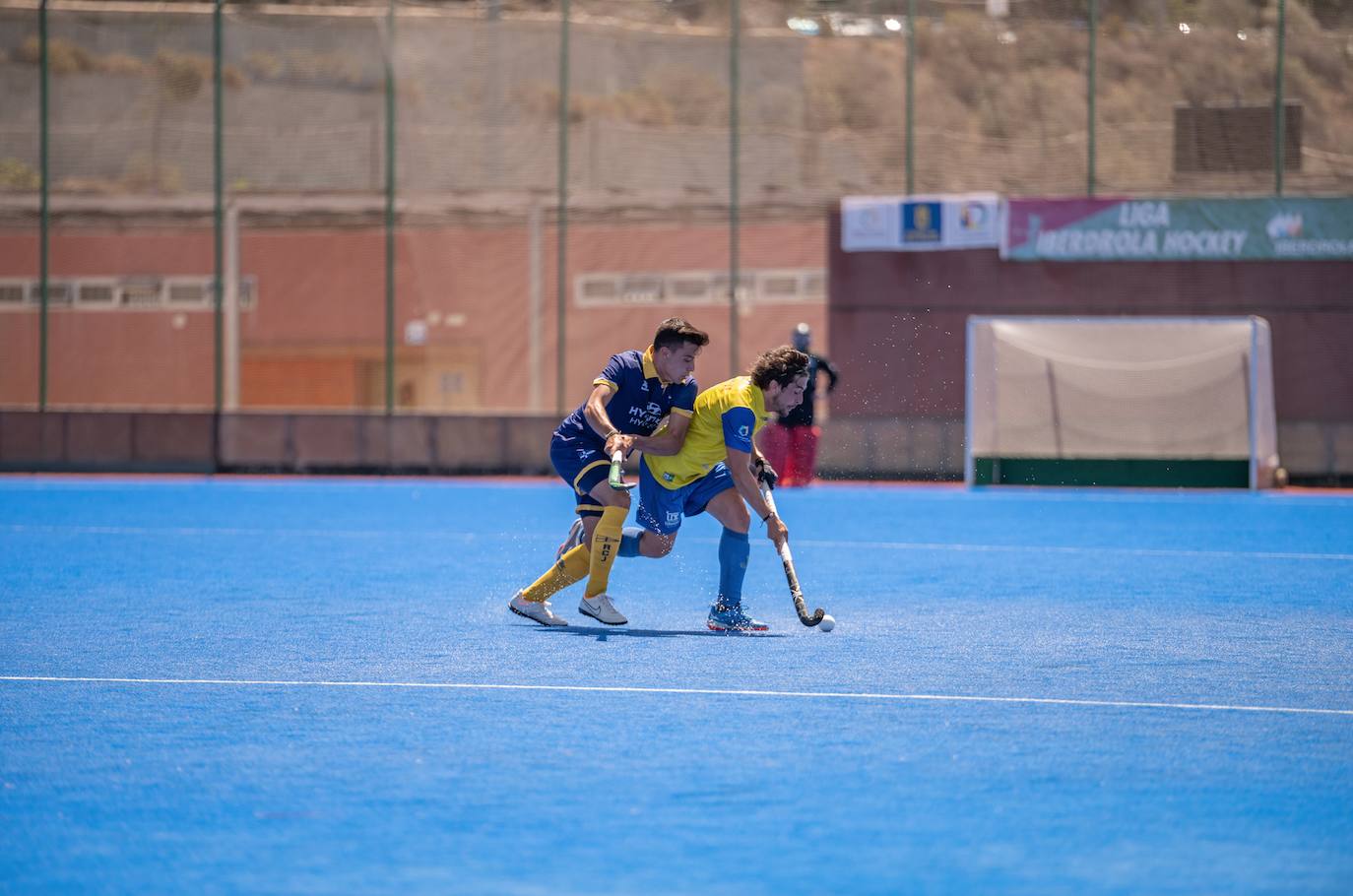 En plena acción de juego. 