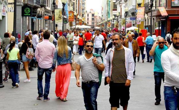 Canarias, la tercera comunidad que más crecerá en población