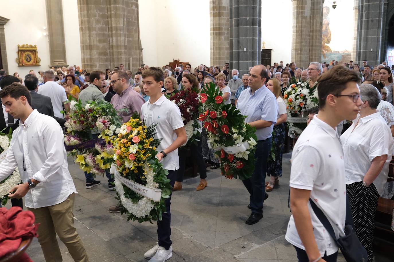 Fotos: Emotivo funeral del padre Fuertes