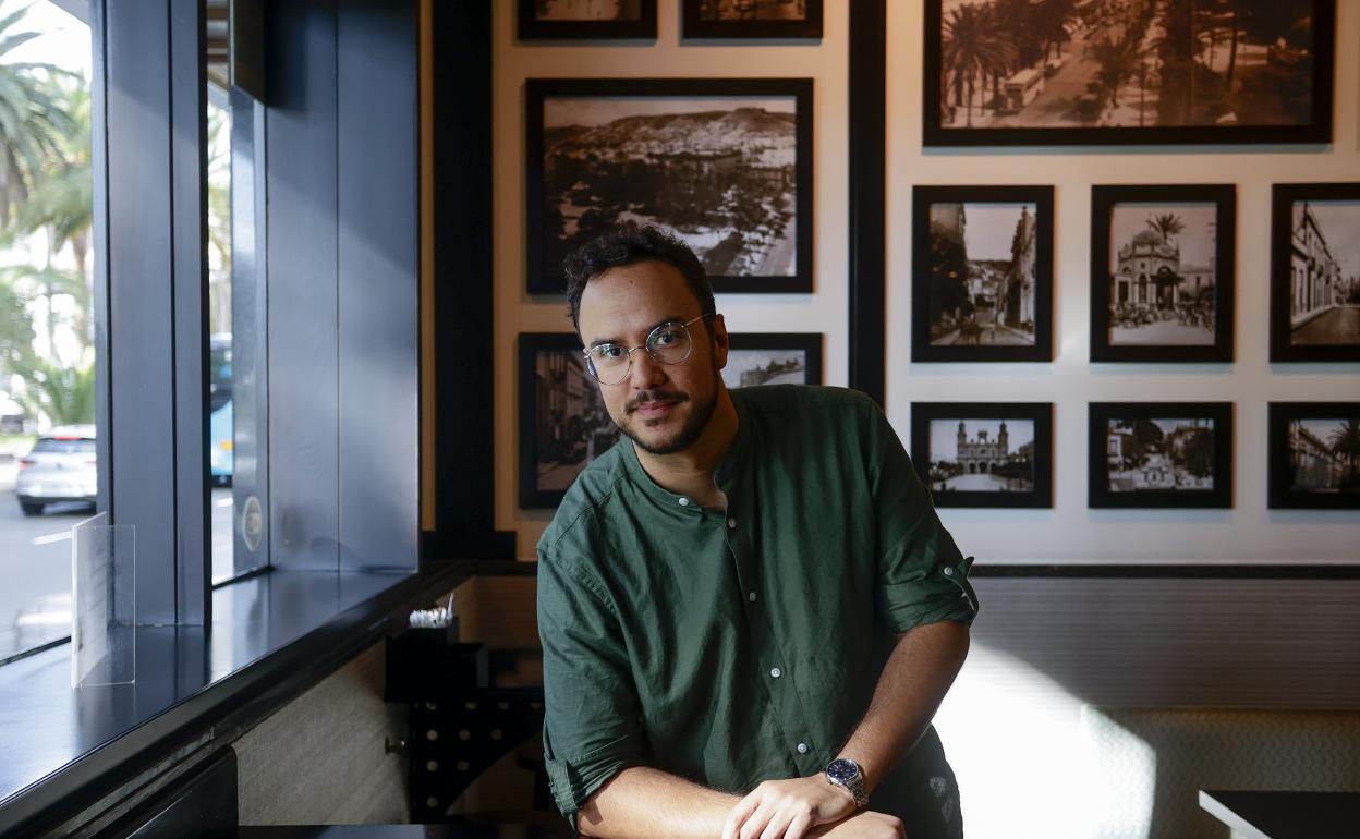 Armando Ravelo, este lunes, en la cafetería del Hotel Parque de la capital grancanaria. 