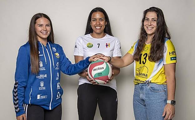 Arocha del CV Gran Canaria, Antivero del CV Heidelberg y González del Sayre, durante la entrevista en CANARIAS7. 