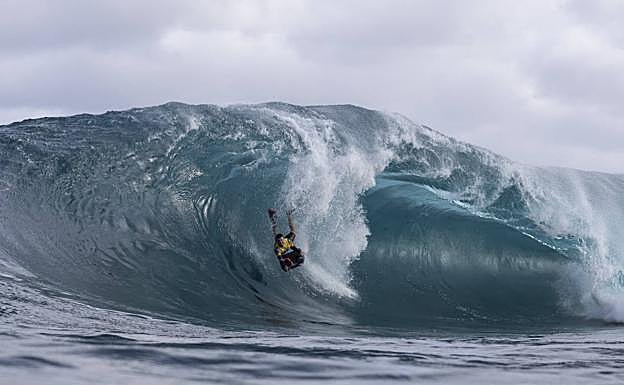 Imagen principal - El Frontón muestra su cara más radical