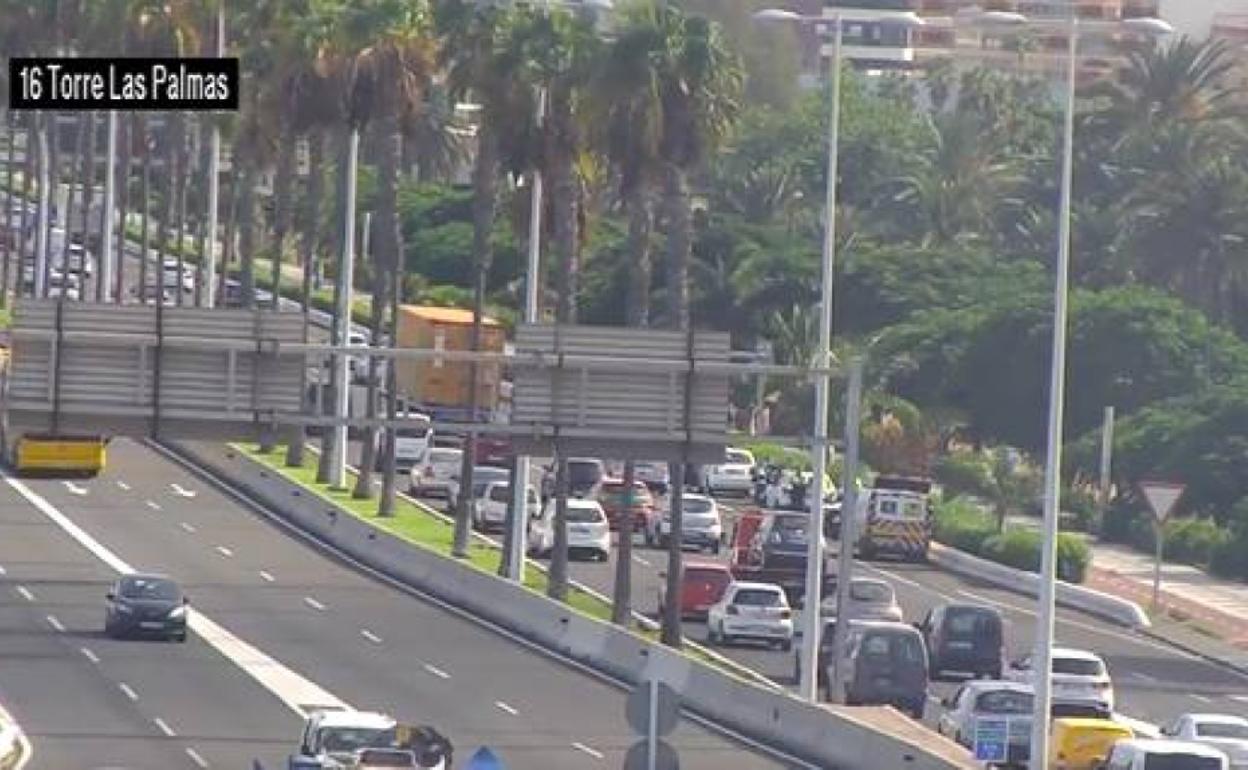 Accidente en la Avenida Marítima, sentido sur, con tres vehículos implicados