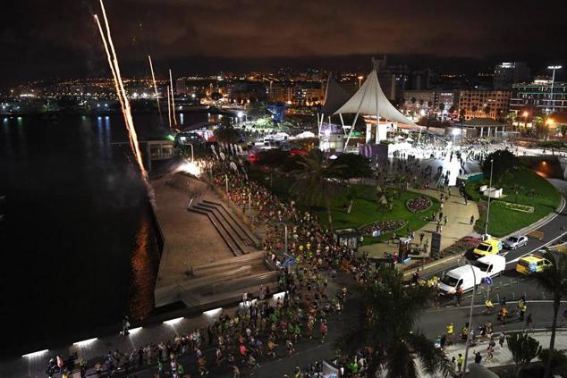 Fotos: La Binter Night Run corre por la capital grancanaria