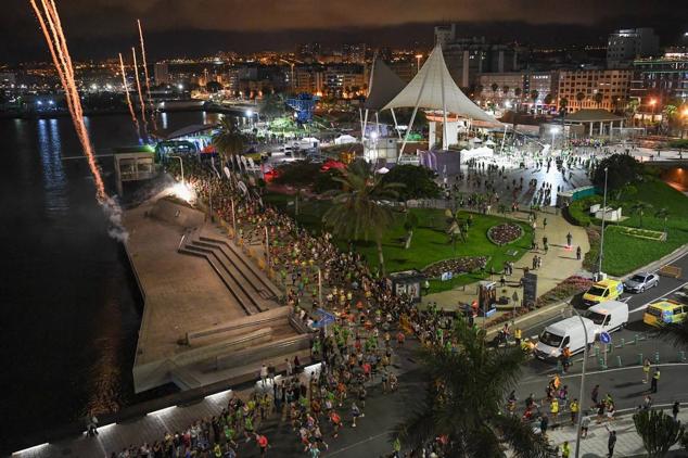 Fotos: La Binter Night Run corre por la capital grancanaria
